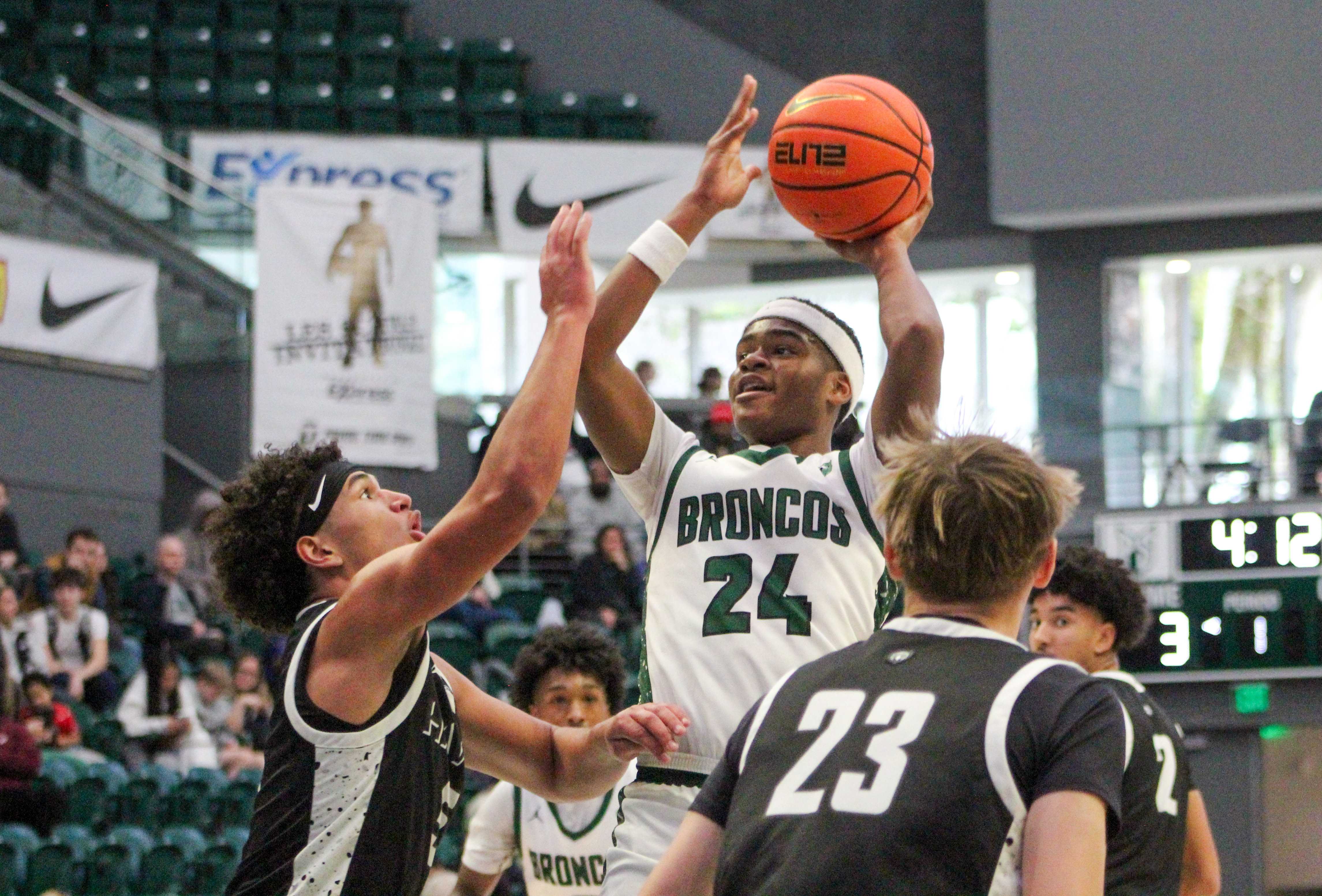 Parkrose's Jayden Hall takes a shot against Nelson during the Les Schwab Invitational. (Photo by Austin White/Portland Preps)
