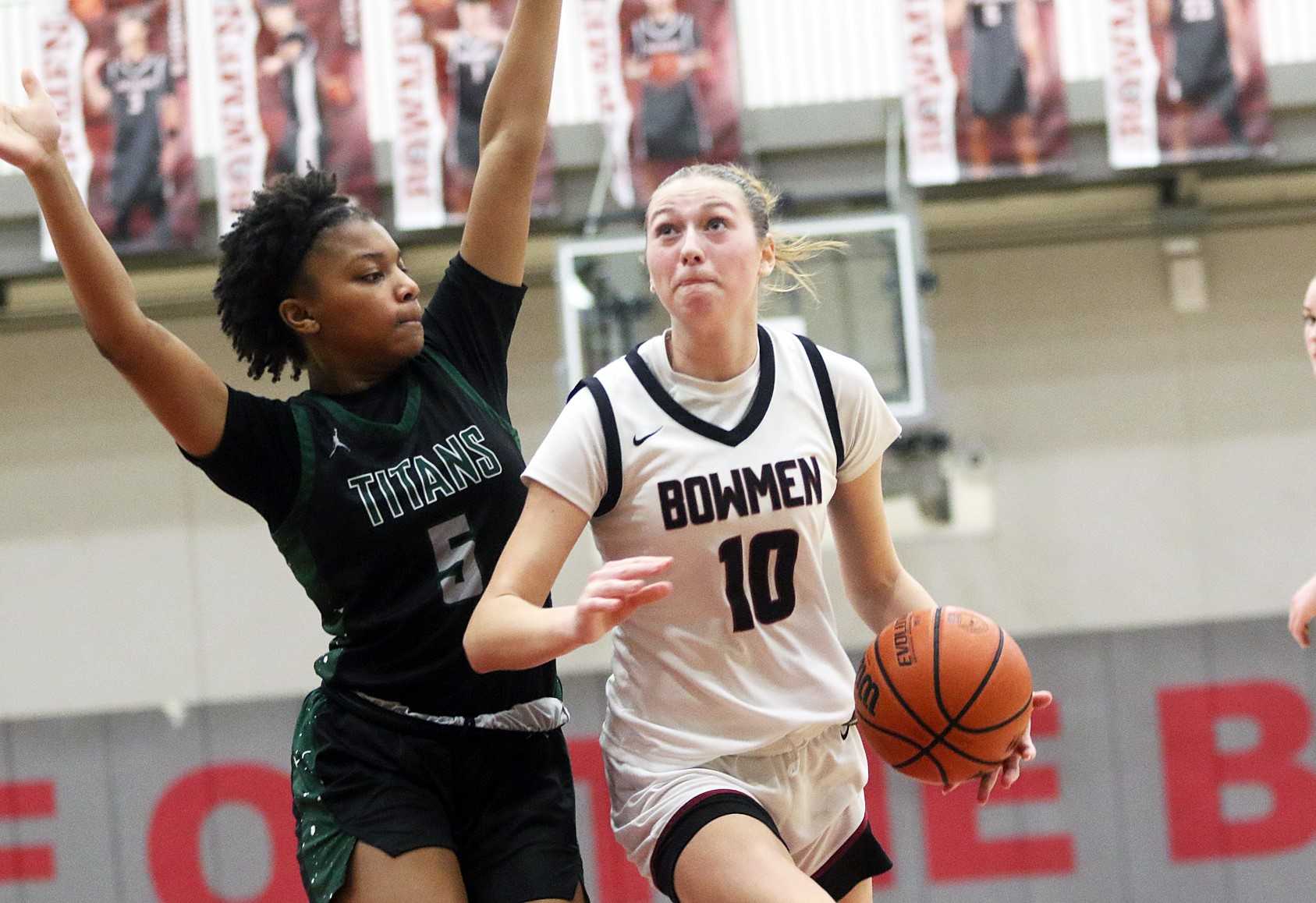 Tenley Bozeman (10), a 6-foot-2 senior wing, leads Sherwood in scoring, rebounding and blocked shots. (Dan Brood/Valley Times)