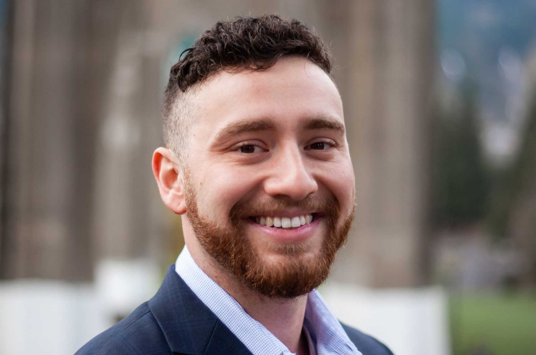 Alejandro Barnatan graduated from Lincoln in 2014 and has assisted in the PIL program since 2020.